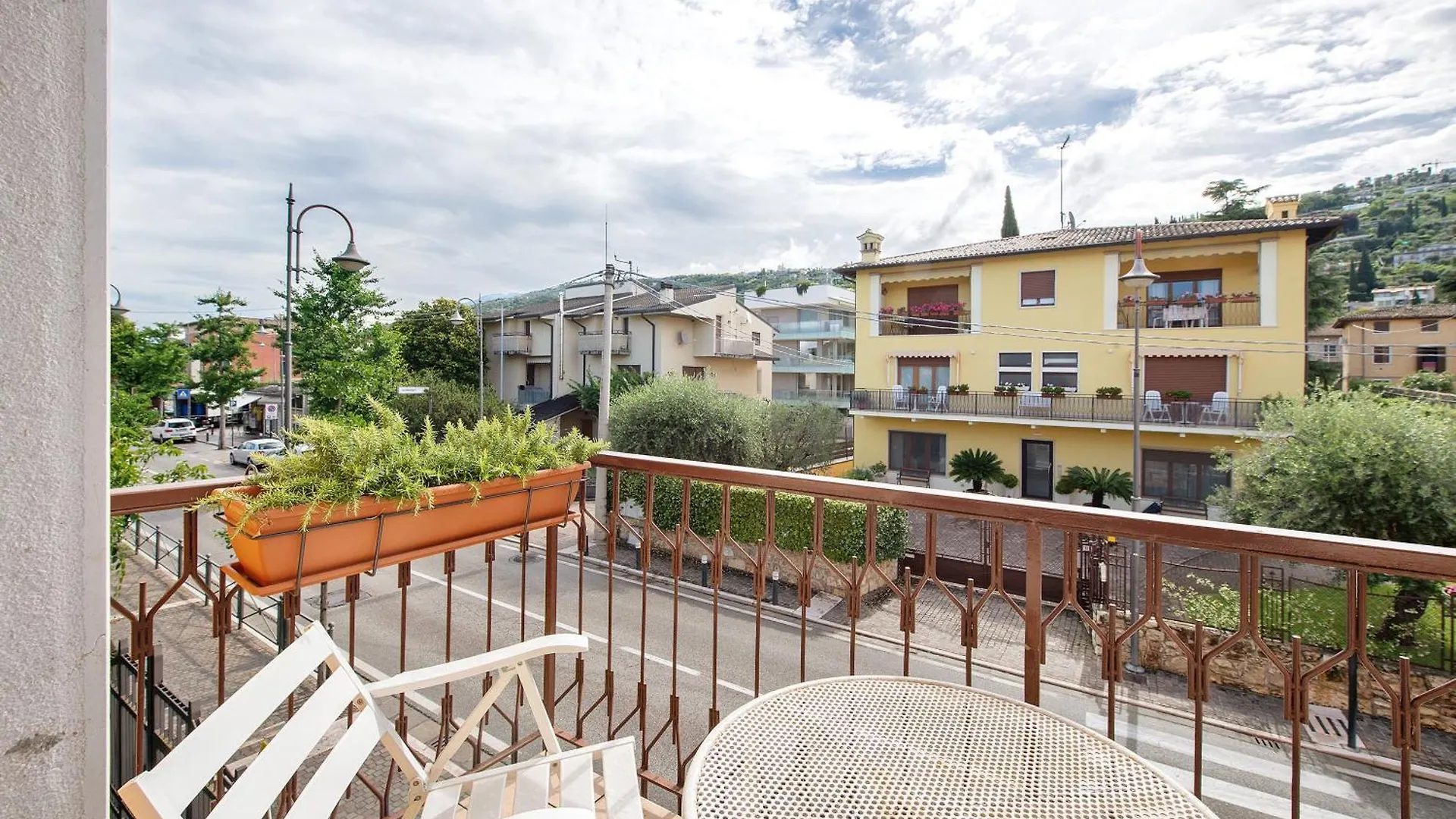 Lake Apartment Achilla 1 Torri Del Benaco 0*,  Ιταλία